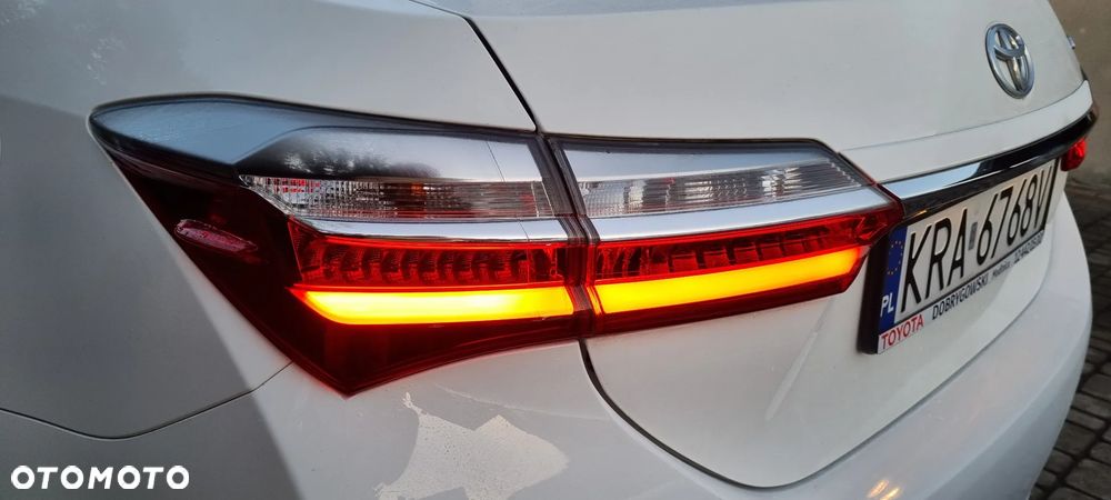 Toyota Corolla 1.6 Active - 18