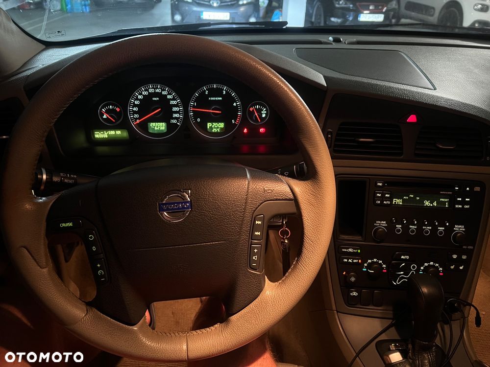 Volvo XC 70 - 18
