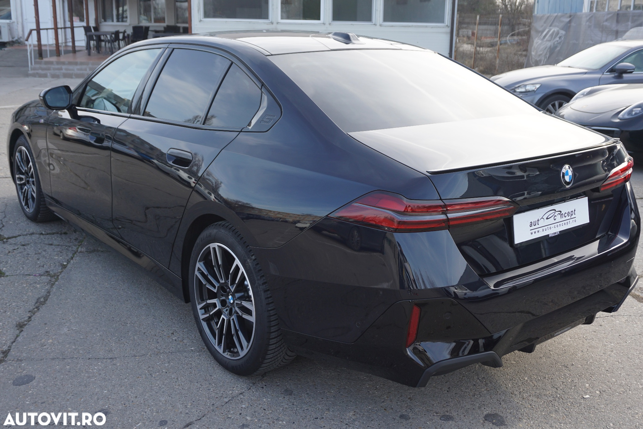 BMW Seria 5 520i AT MHEV - 8