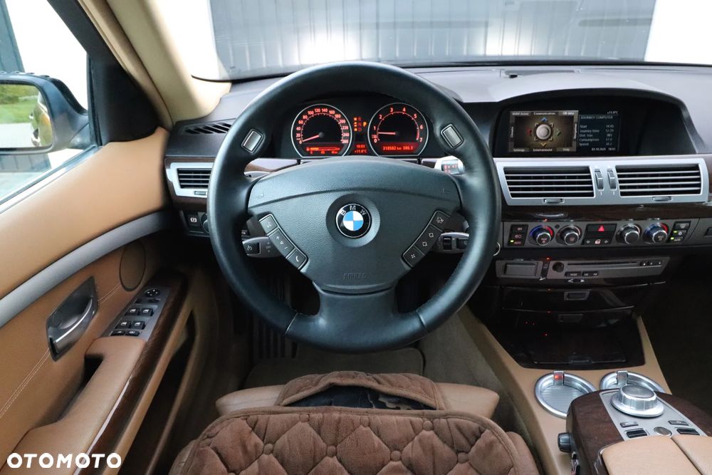 BMW Seria 7 - 16