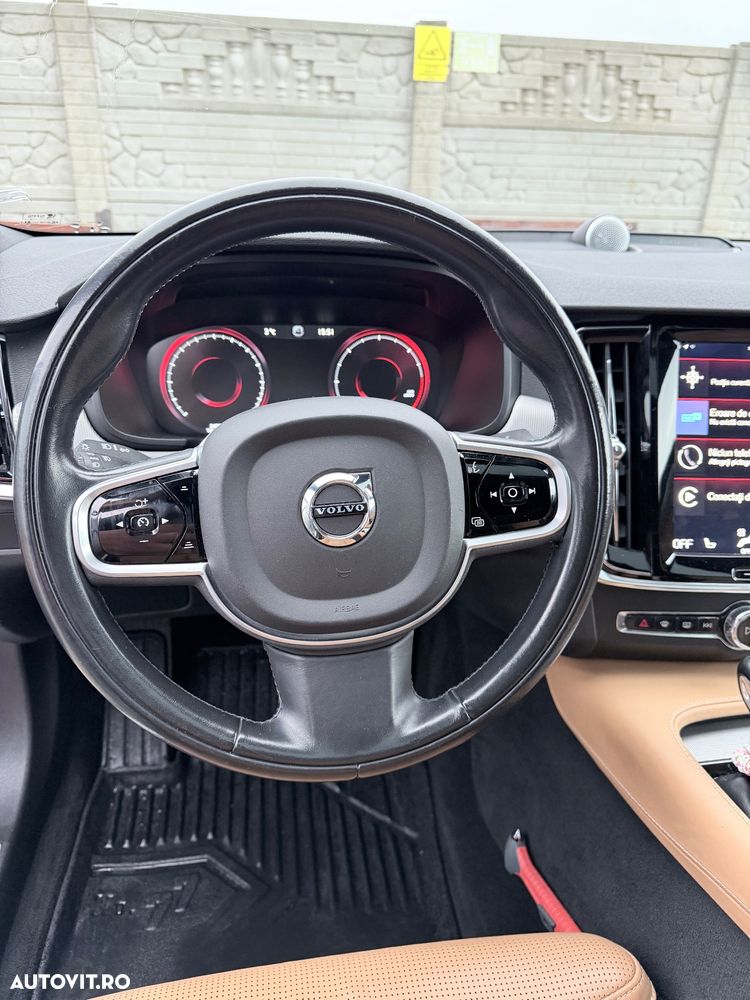 Volvo S90 D5 AWD Geartronic Inscription - 9