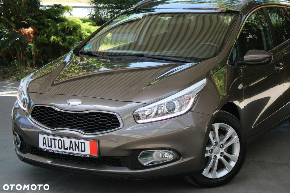 Kia Ceed - 16