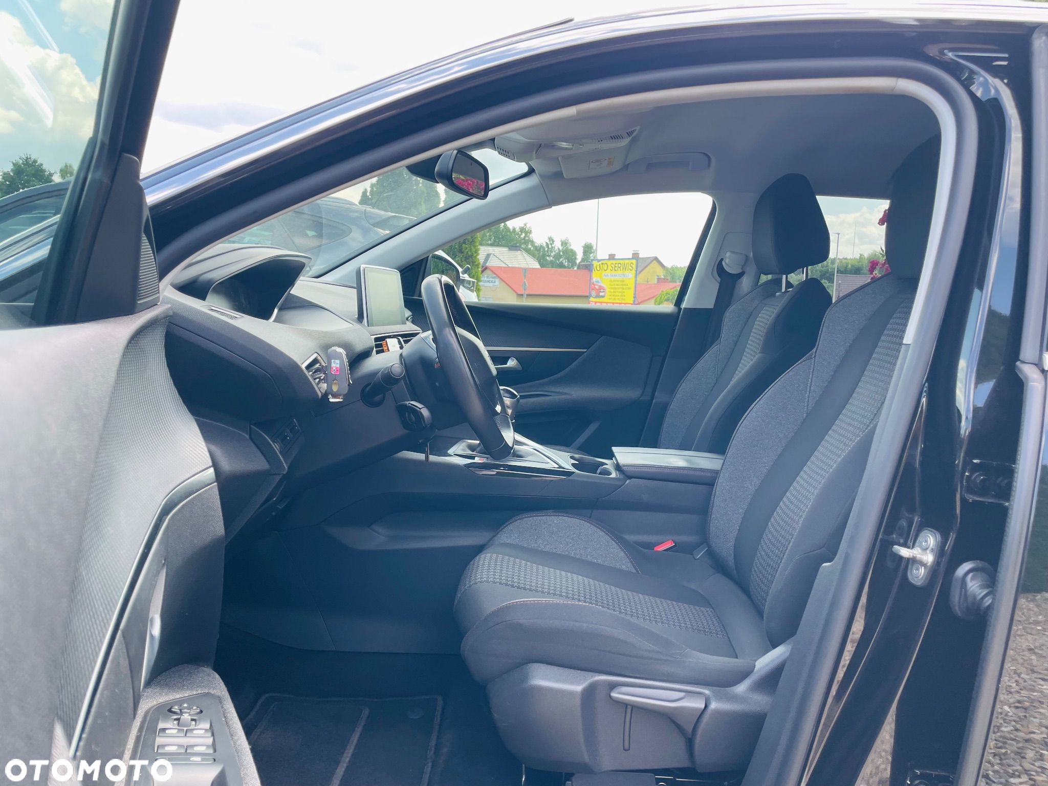 Peugeot 3008 1.2 PureTech Allure S&S - 10
