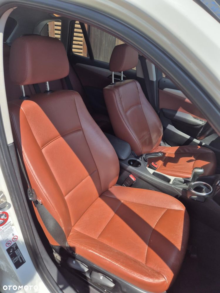 BMW X1 sDrive18d - 14