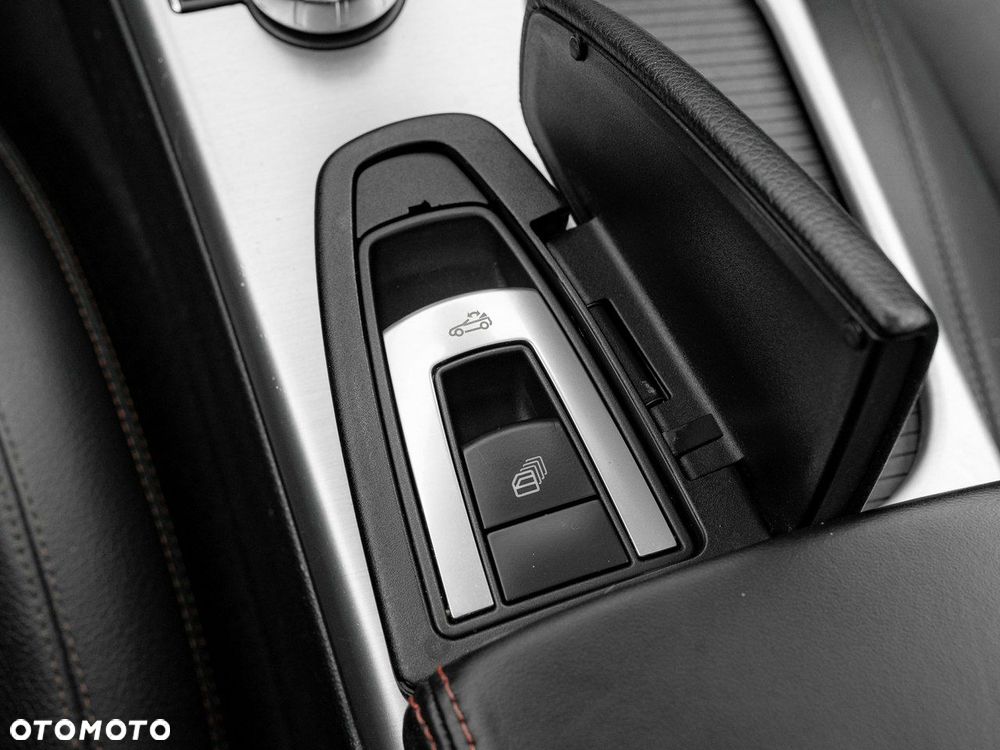 Mercedes-Benz SLK - 21