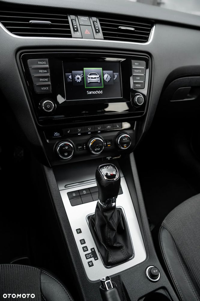 Skoda Octavia 2.0 TDI 4x4 Elegance DSG - 40