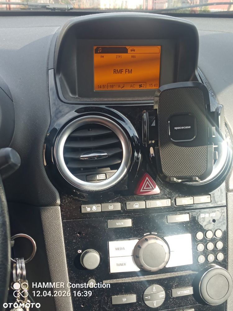 Opel Corsa 1.4 16V Energy - 4