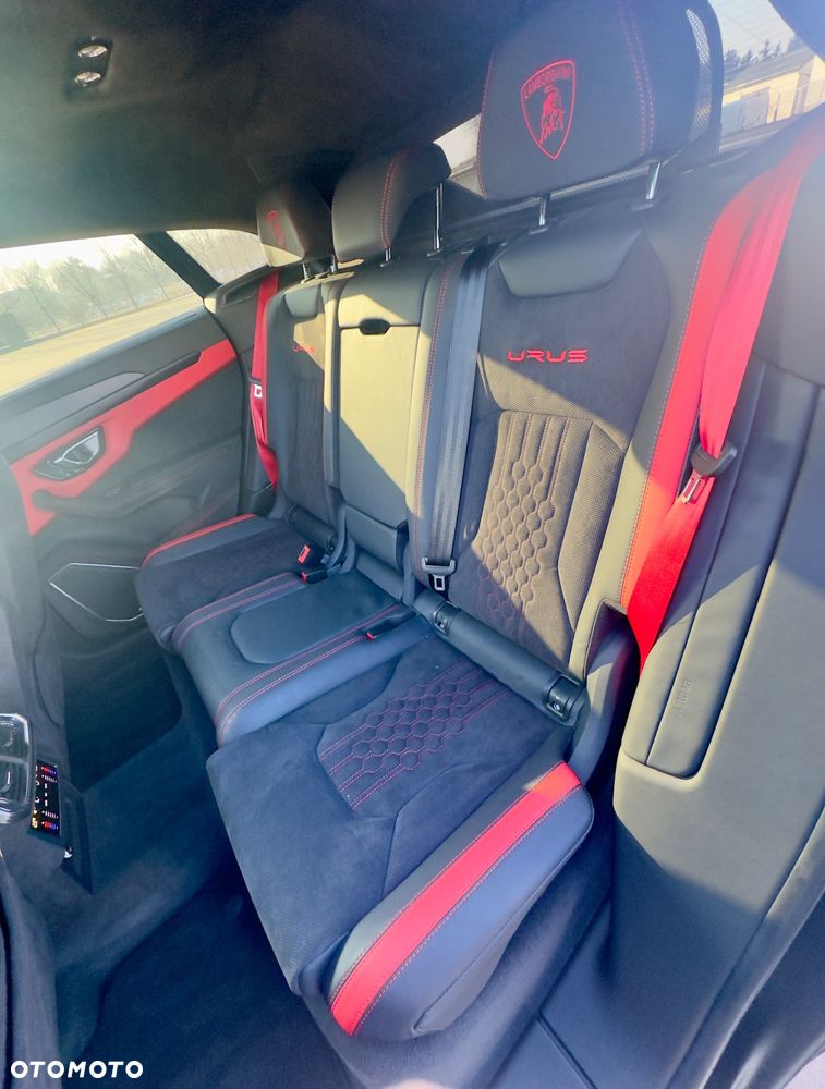 Lamborghini Urus - 20