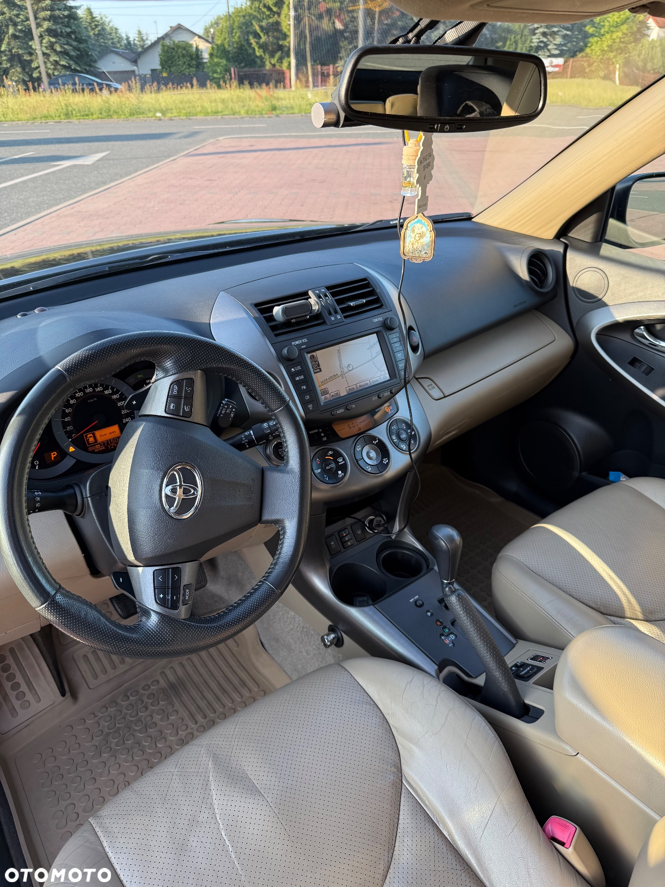 Toyota RAV4 - 18
