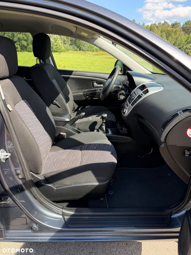 Kia Ceed 1.6 CRDi EX - 19