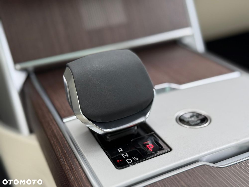 Land Rover Range Rover D350 Autobiography - 7