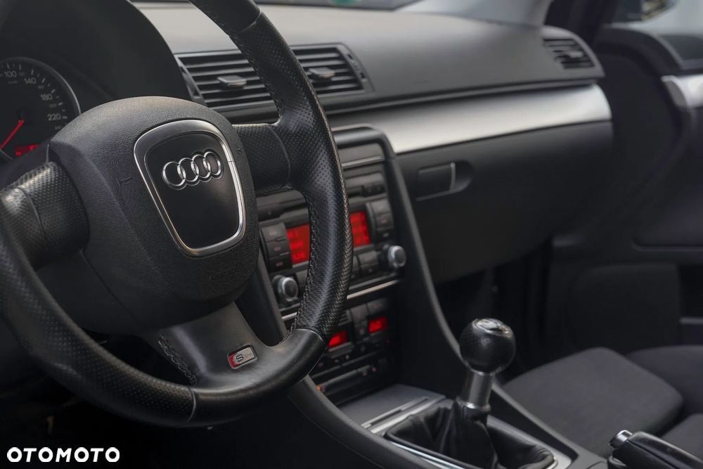 Audi A4 Avant 2.0 TDI DPF - 17