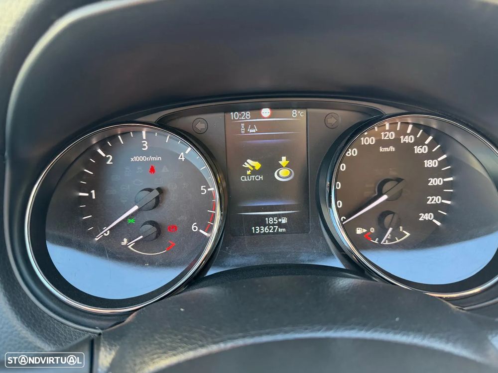 Nissan Qashqai 1.5 dCi 360 - 13