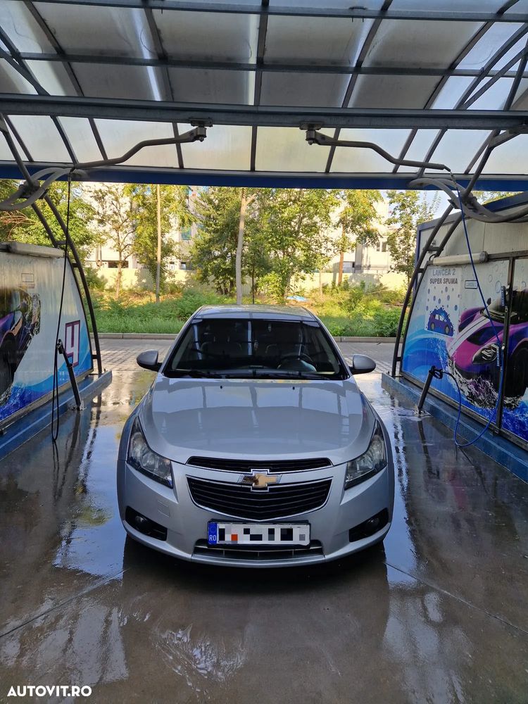 Chevrolet Cruze 1.6 LS Plus G2 - 12