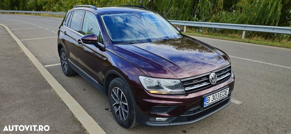 Volkswagen Tiguan - 1