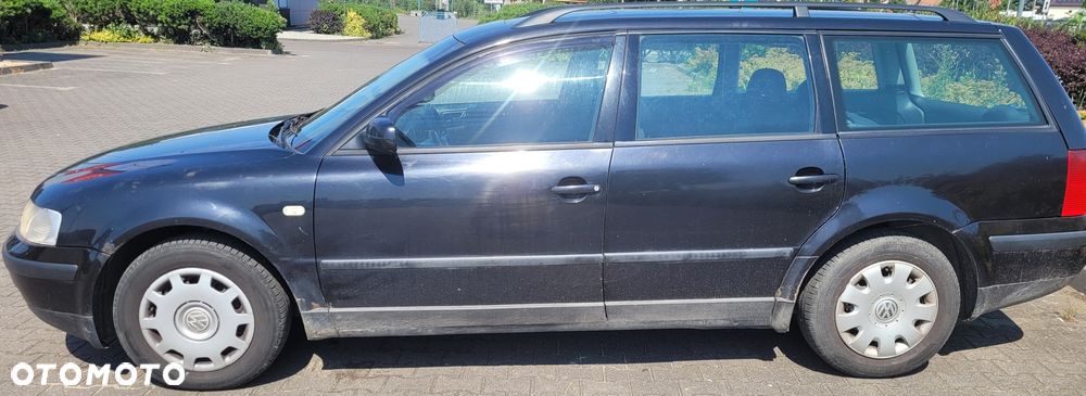Volkswagen Passat - 4