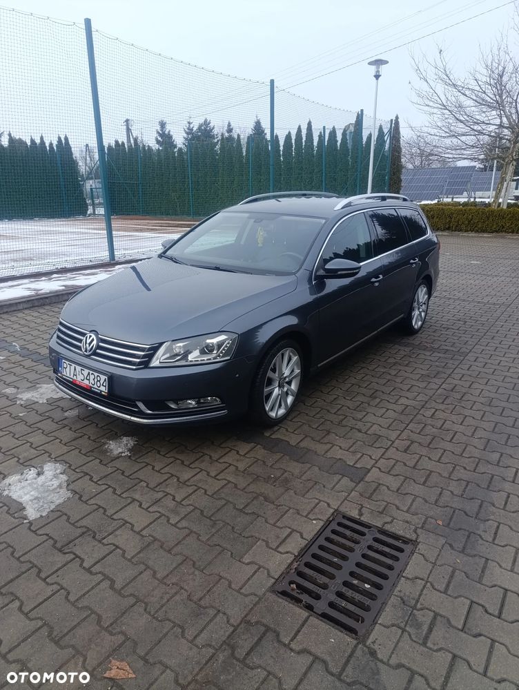 Volkswagen Passat 2.0 TDI Highline - 35