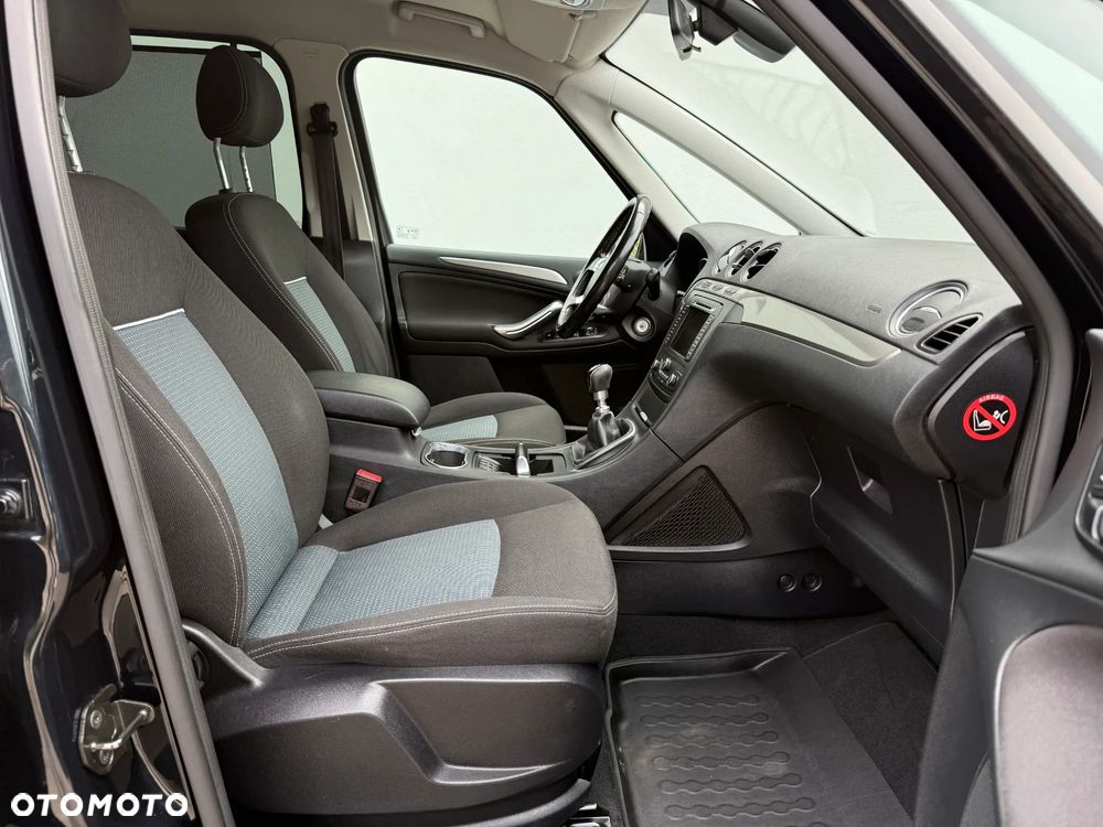 Ford Galaxy - 30