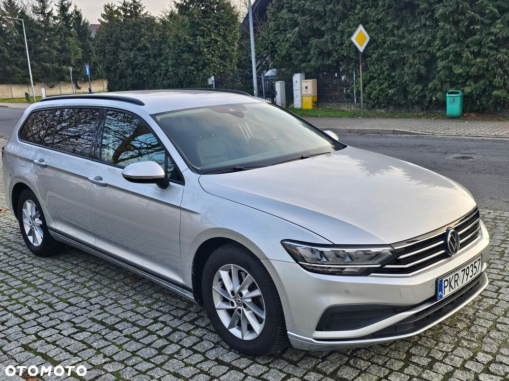 Volkswagen Passat 2.0 TDI SCR DSG - 2