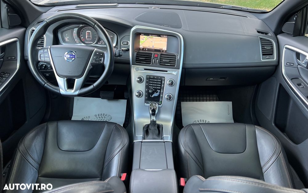 Volvo XC 60 D5AWD Summum - 8