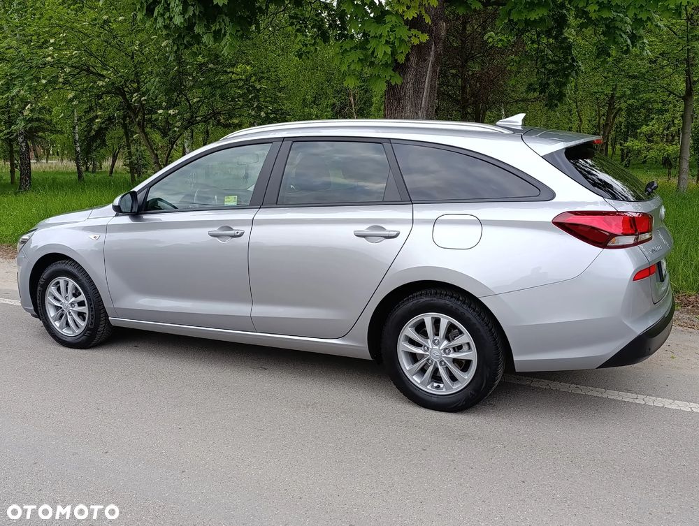 Hyundai i30 1.5 DPI Classic + - 8