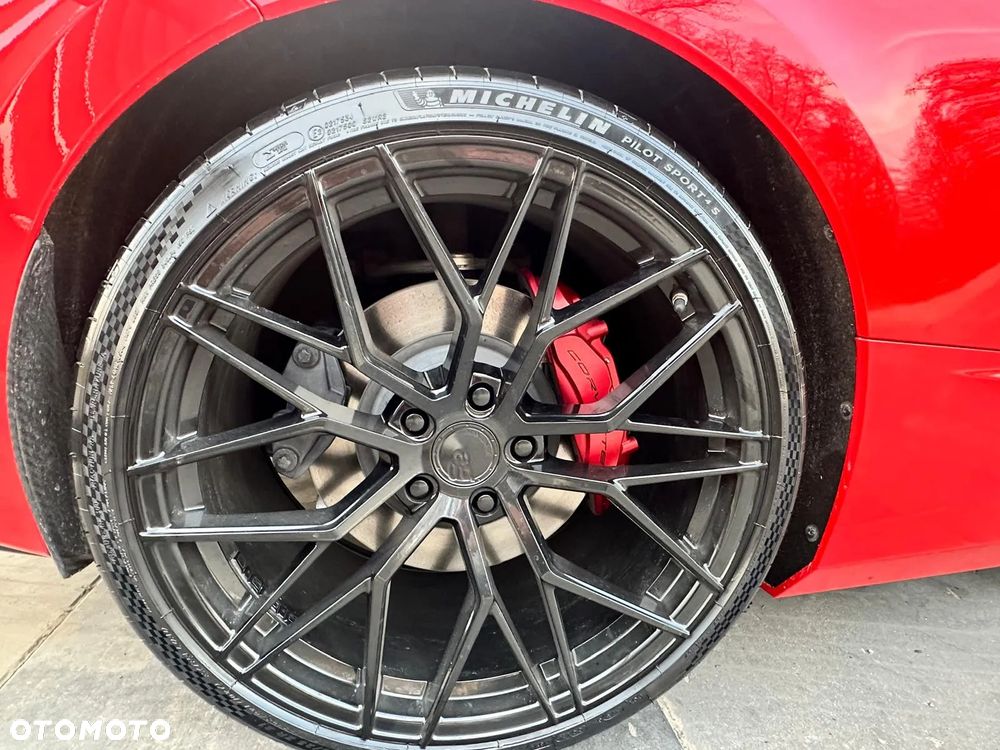 Chevrolet Corvette - 12