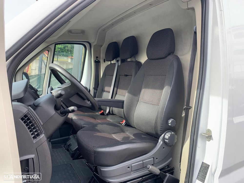 Peugeot Boxer 2.2 BlueHDi 330 L2H1 Premium - 16