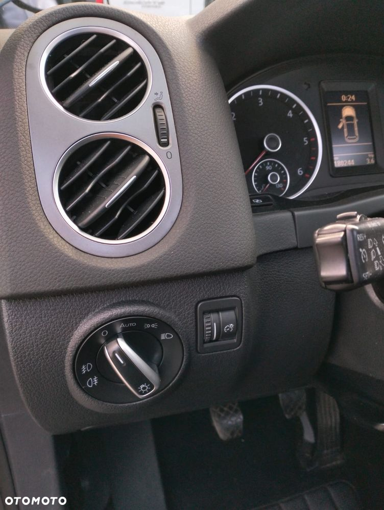 Volkswagen Tiguan - 15