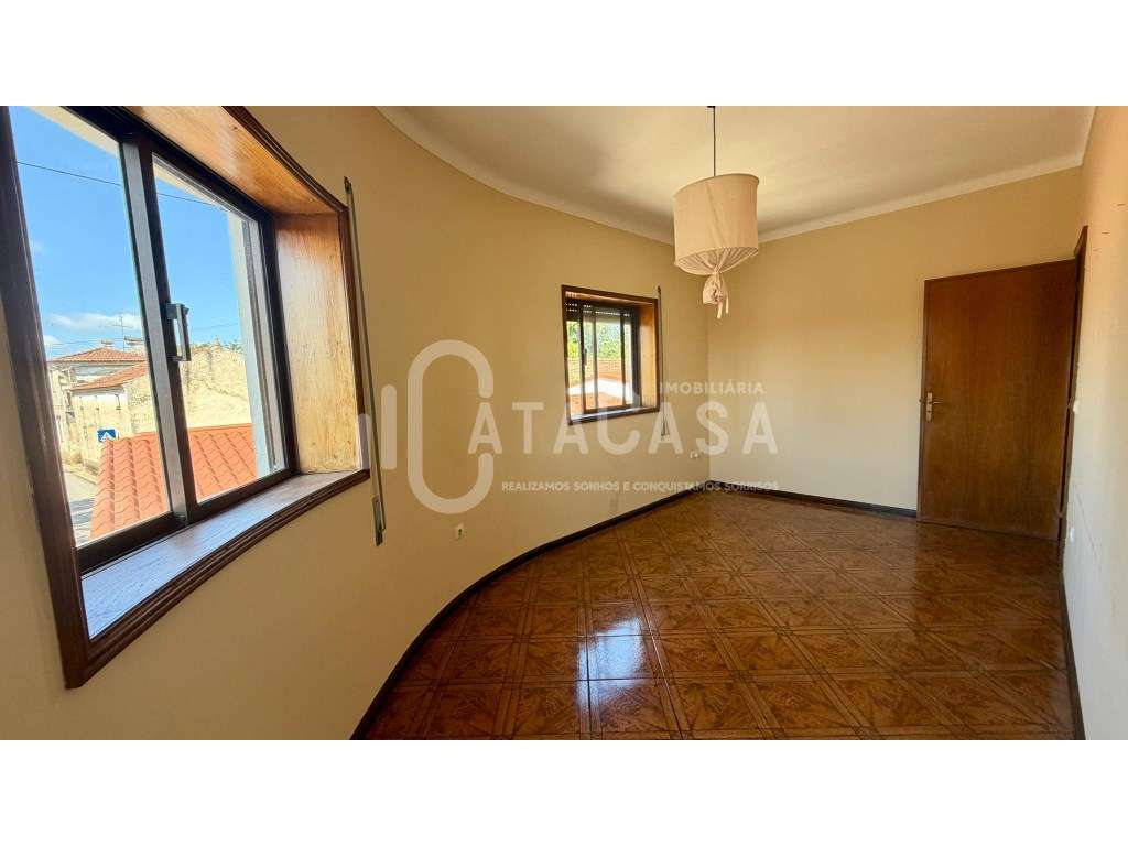 Apartamento T1 para arrendamento no centro de Barrô, Águeda - Grande imagem: 2/9