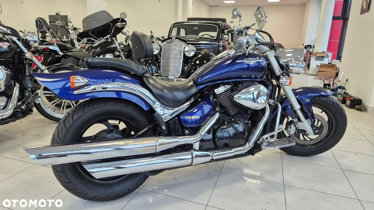 Suzuki Intruder - 5