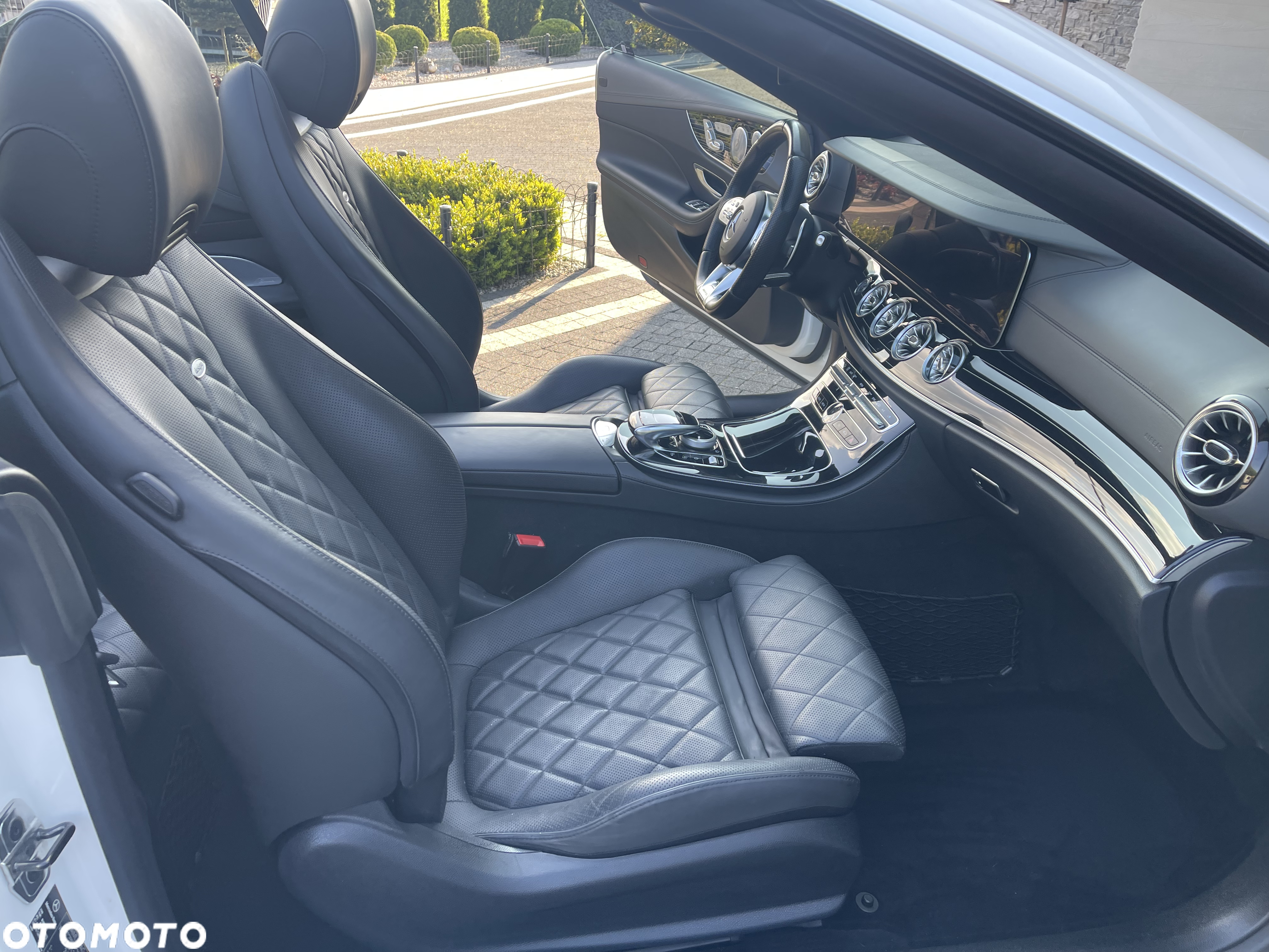 Mercedes-Benz Klasa E AMG 53 Kabriolet 4-Matic+ 9G-TRONIC - 4