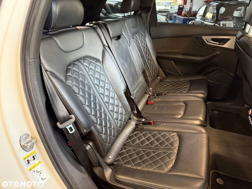 Audi SQ7 - 14