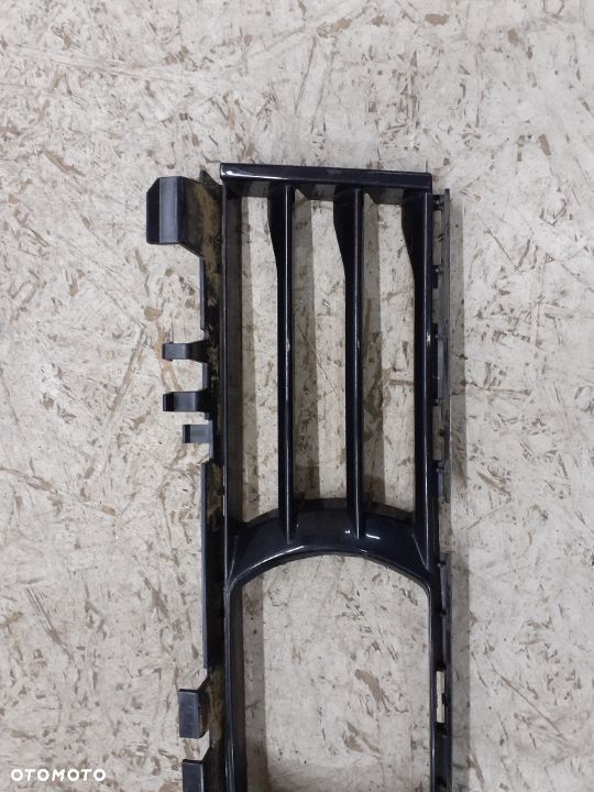 KRATKA ZDERZAKA ŚRODKOWA BMW G30 G31 51117385268 - 3