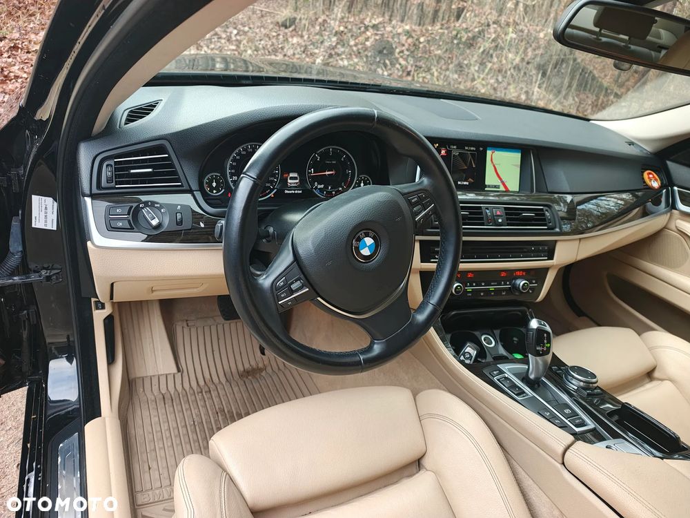 BMW Seria 5 520d xDrive - 6