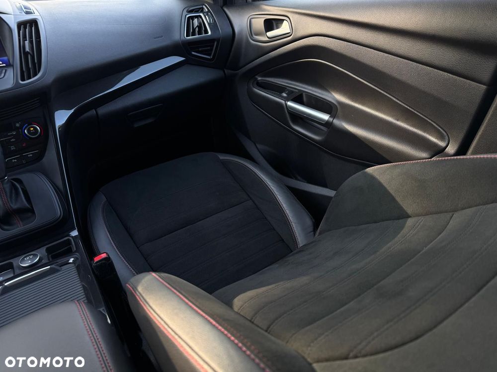 Ford Kuga 2.0 TDCi 4x4 ST-Line - 30