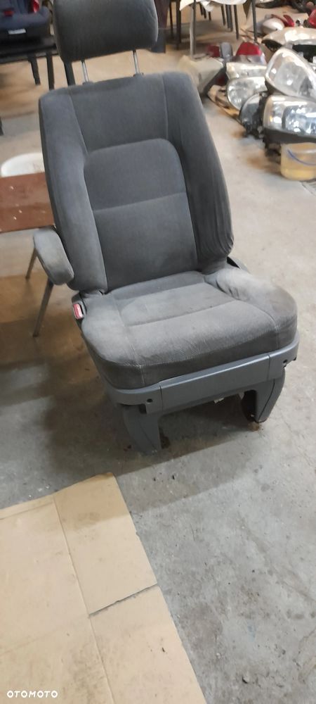 Kia Carnival I  FOTEL lewy kierowcy elektryczny - 6