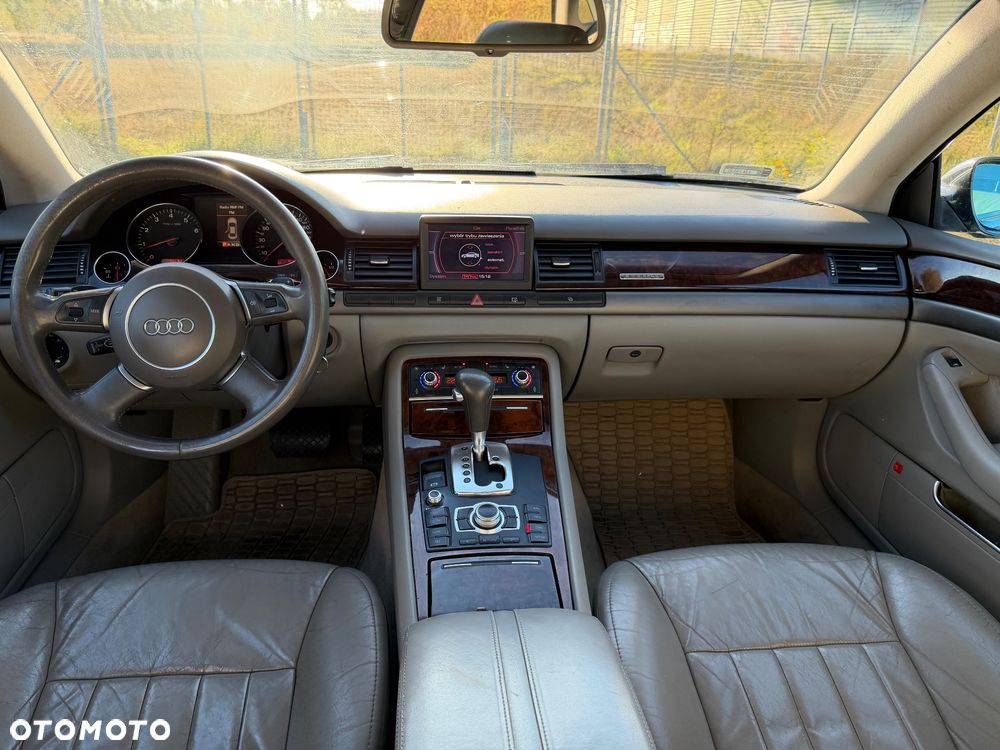 Audi A8 3.7 Quattro - 11