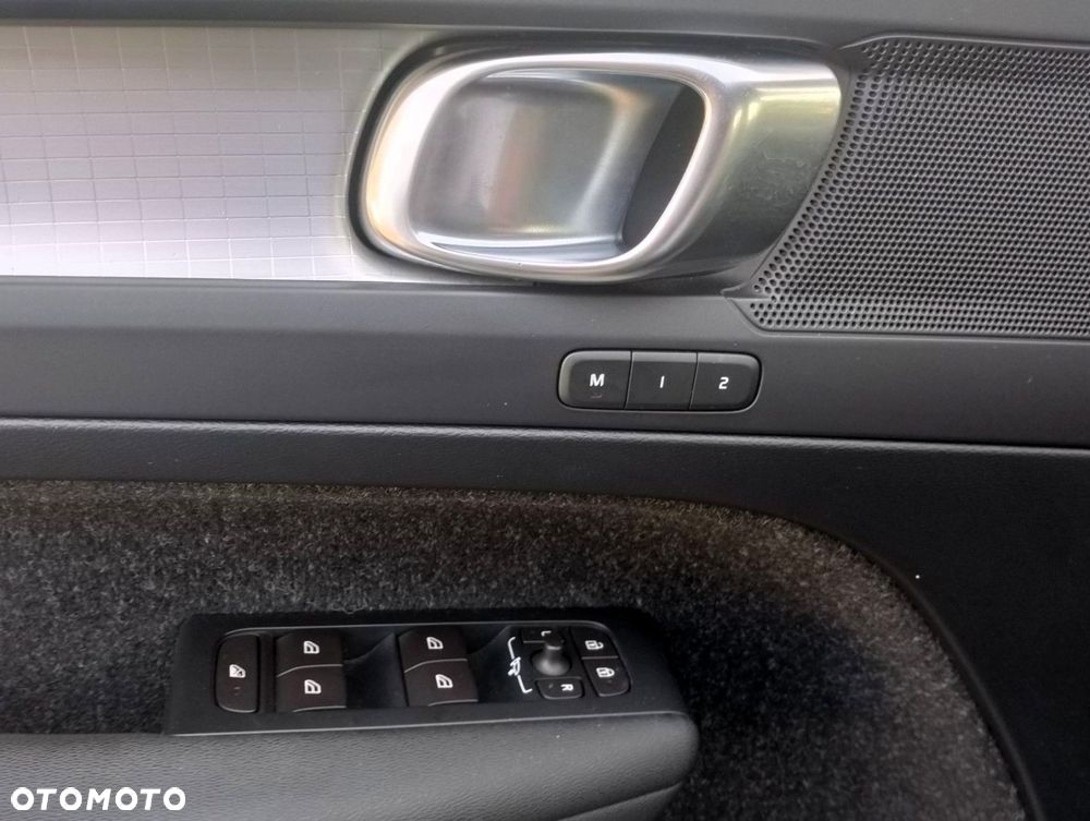 Volvo XC 40 - 23
