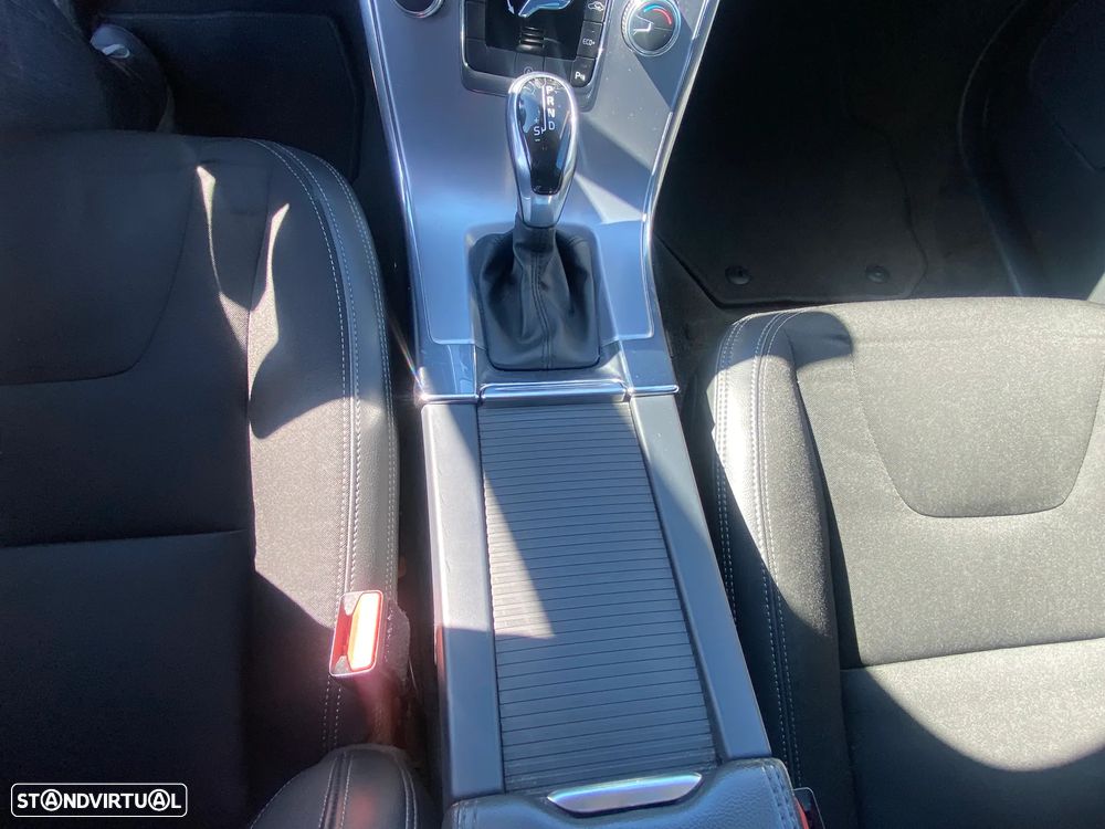 Volvo XC 60 D3 Geartronic Momentum - 13