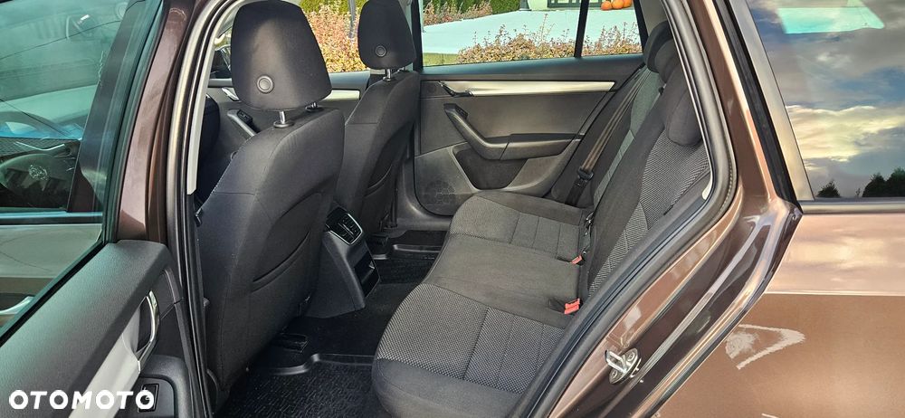 Skoda Octavia 2.0 TDI DSG Ambition - 10