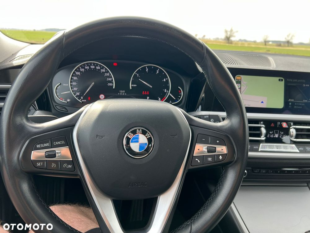 BMW Seria 3 320d Edition Luxury Line Purity - 13