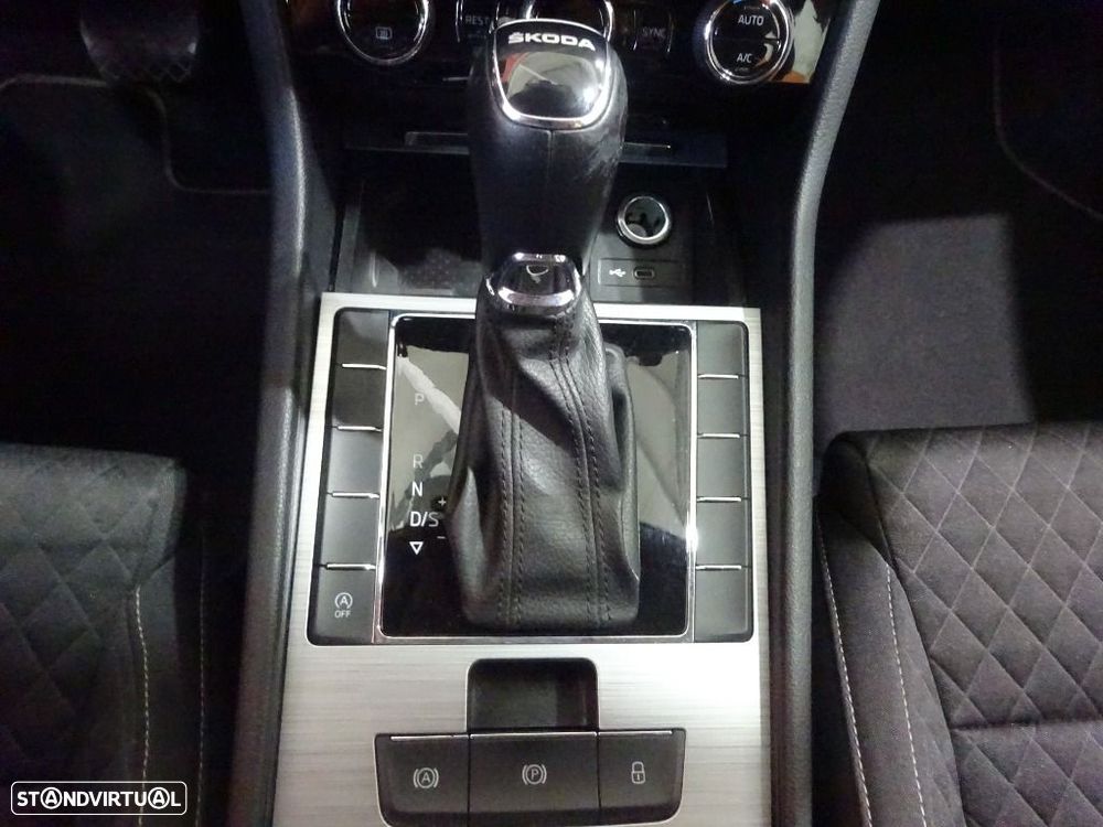 Skoda Superb Break 2.0 TDI Ambition DSG - 30