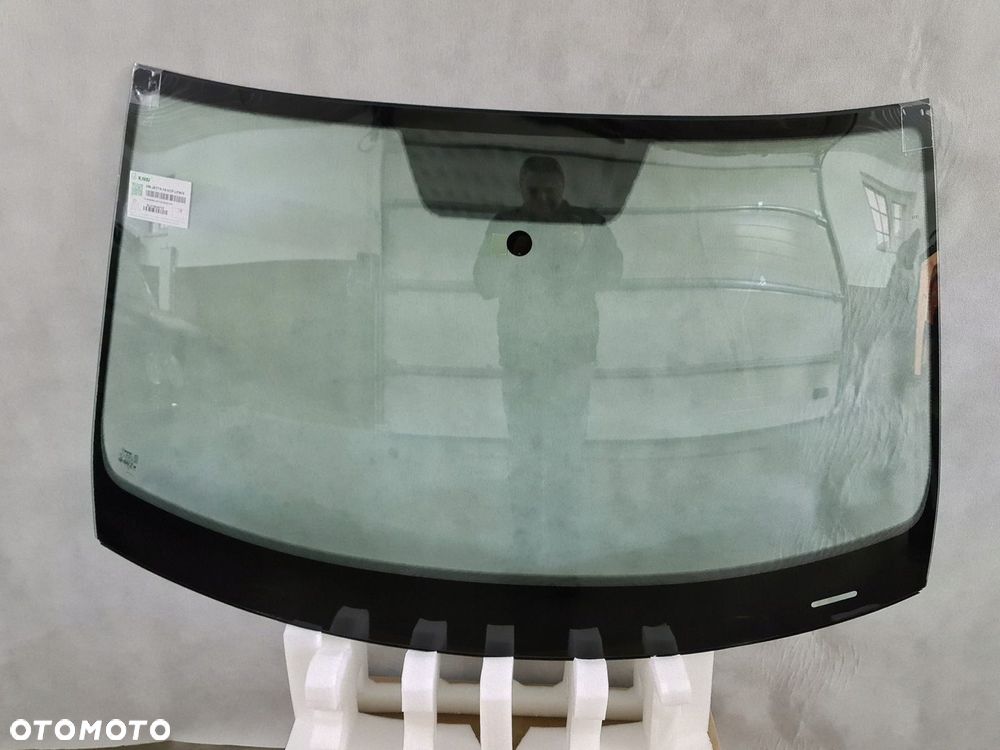 SZYBA PRZEDNIA CZOŁOWA NOWA VW JETTA PO 2019 ROKU - 1