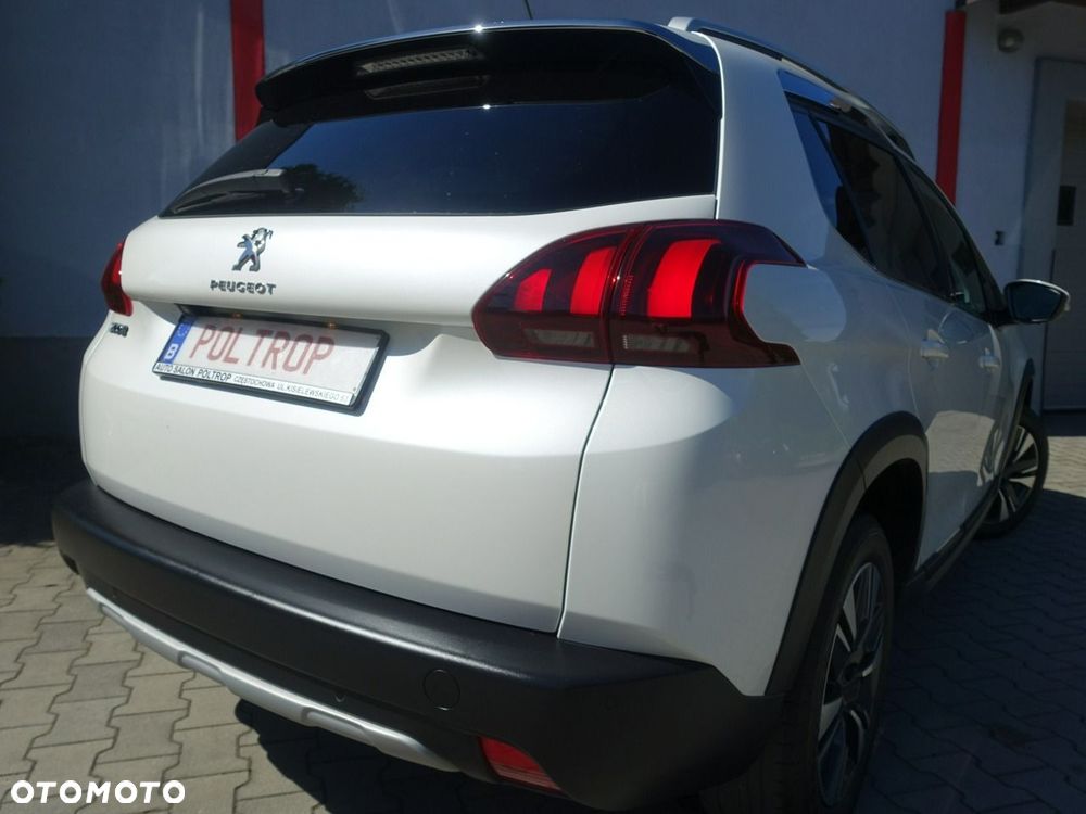 Peugeot 2008 1.2 Pure Tech Style S&S - 6