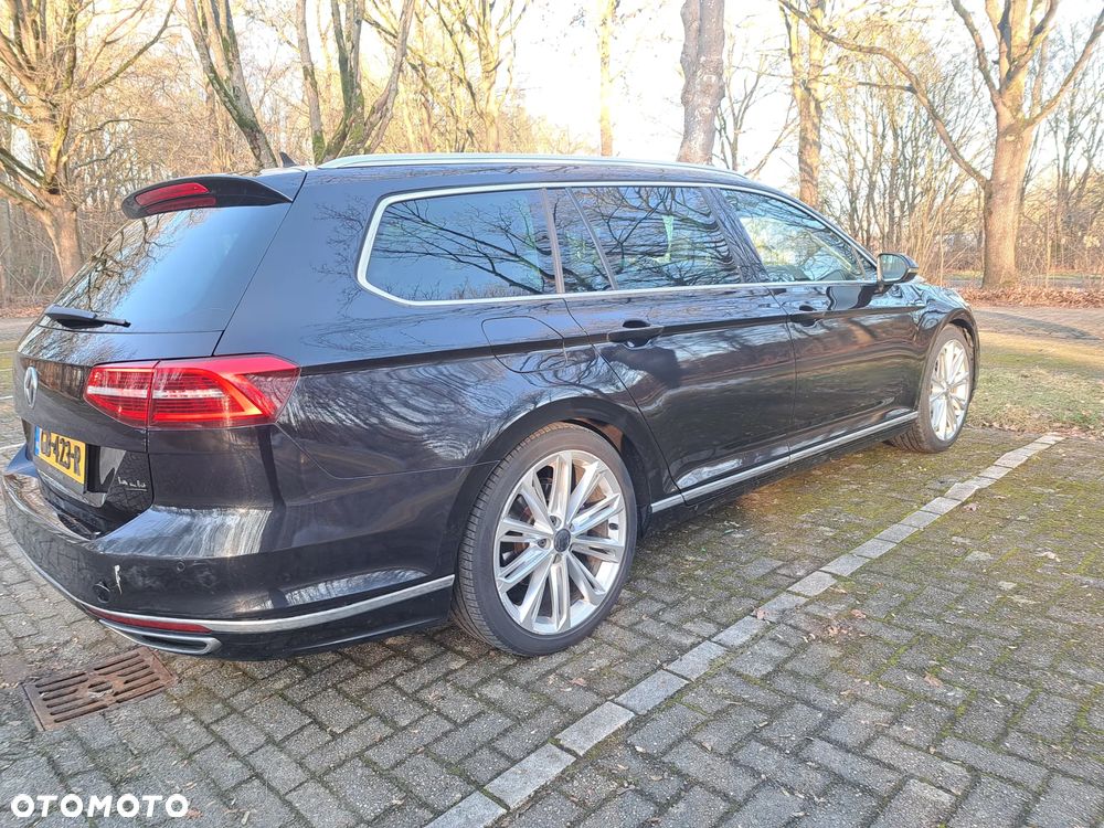 Volkswagen Passat - 6