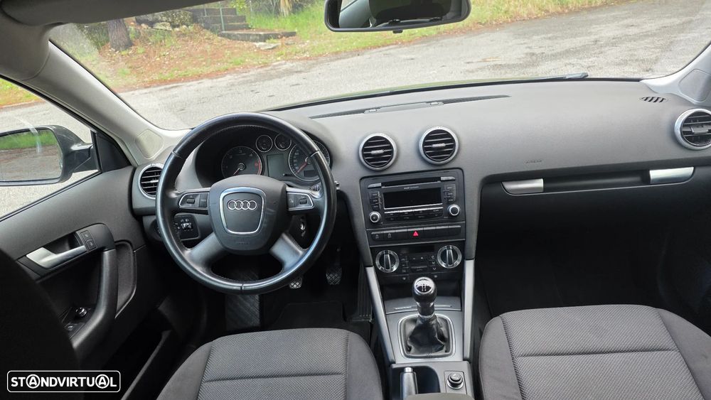 Audi A3 Sportback 1.6 TDI Attraction Special Edition - 5