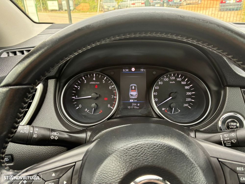 Nissan Qashqai 1.3 DIG-T N-Connecta - 15