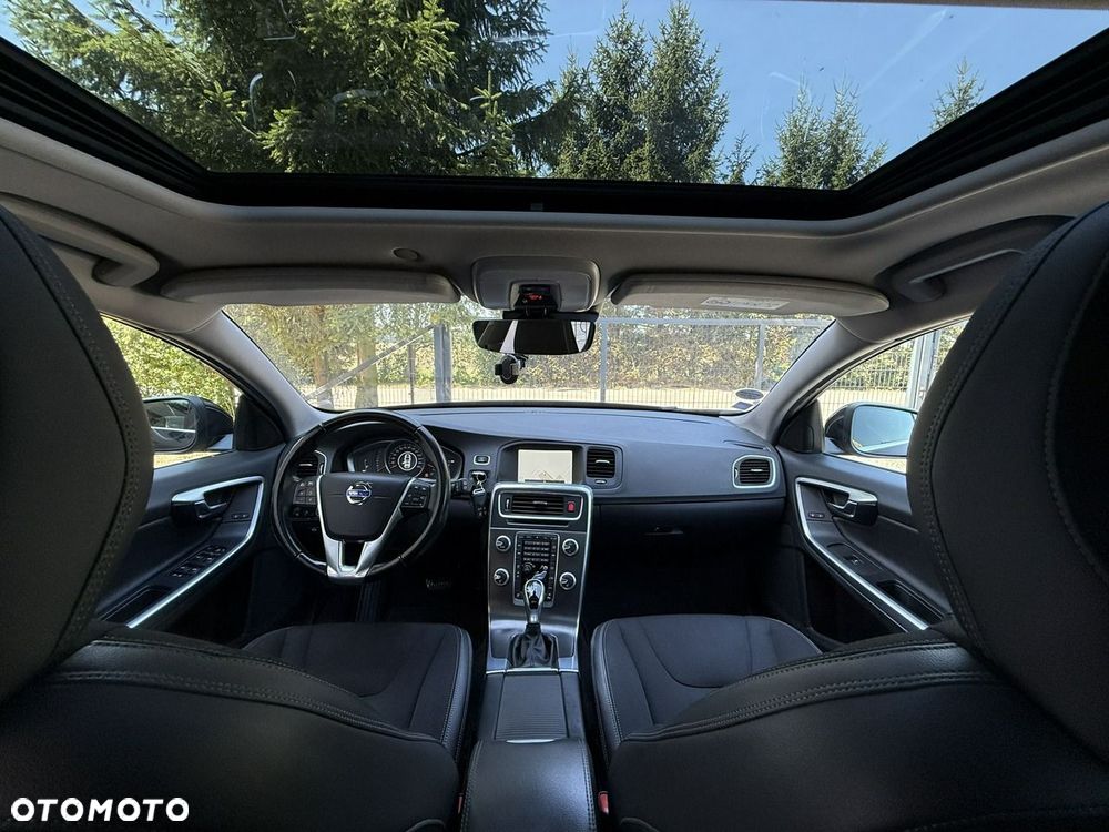 Volvo V60 T3 Geartronic Momentum - 15
