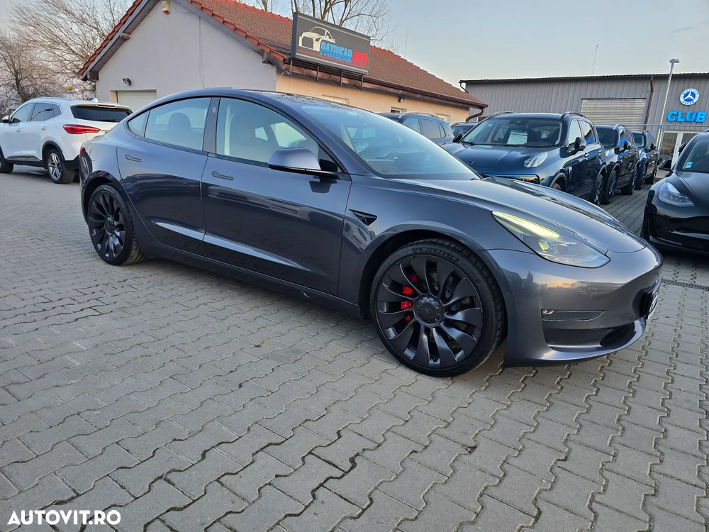 Tesla Model 3 - 6
