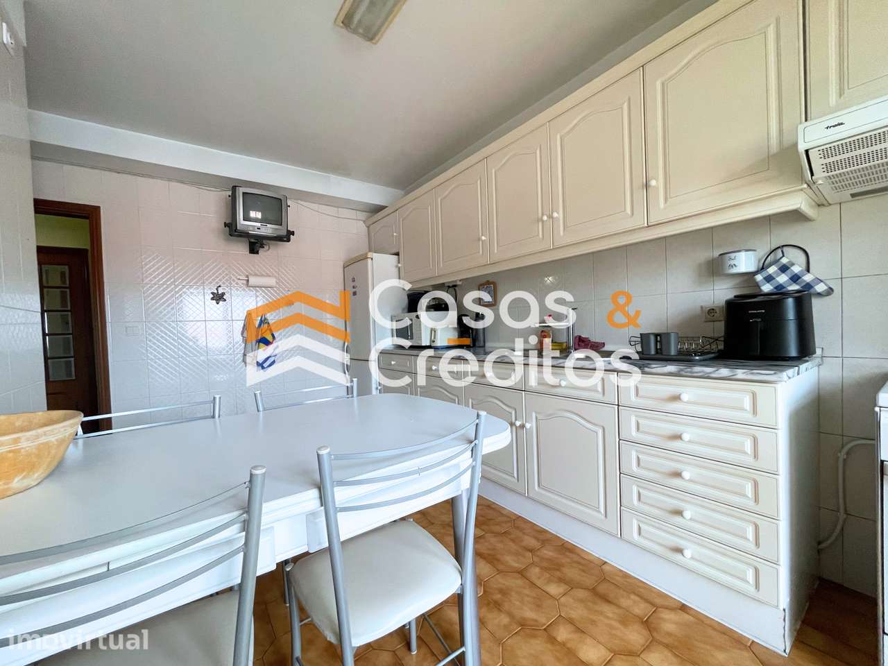 Excelente Apartamento T3 com garagem em Canelas - Grande imagem: 2/16